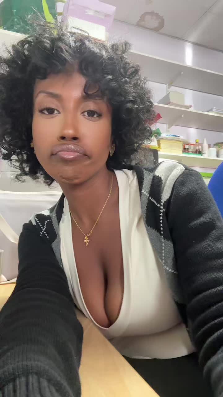 @naomi