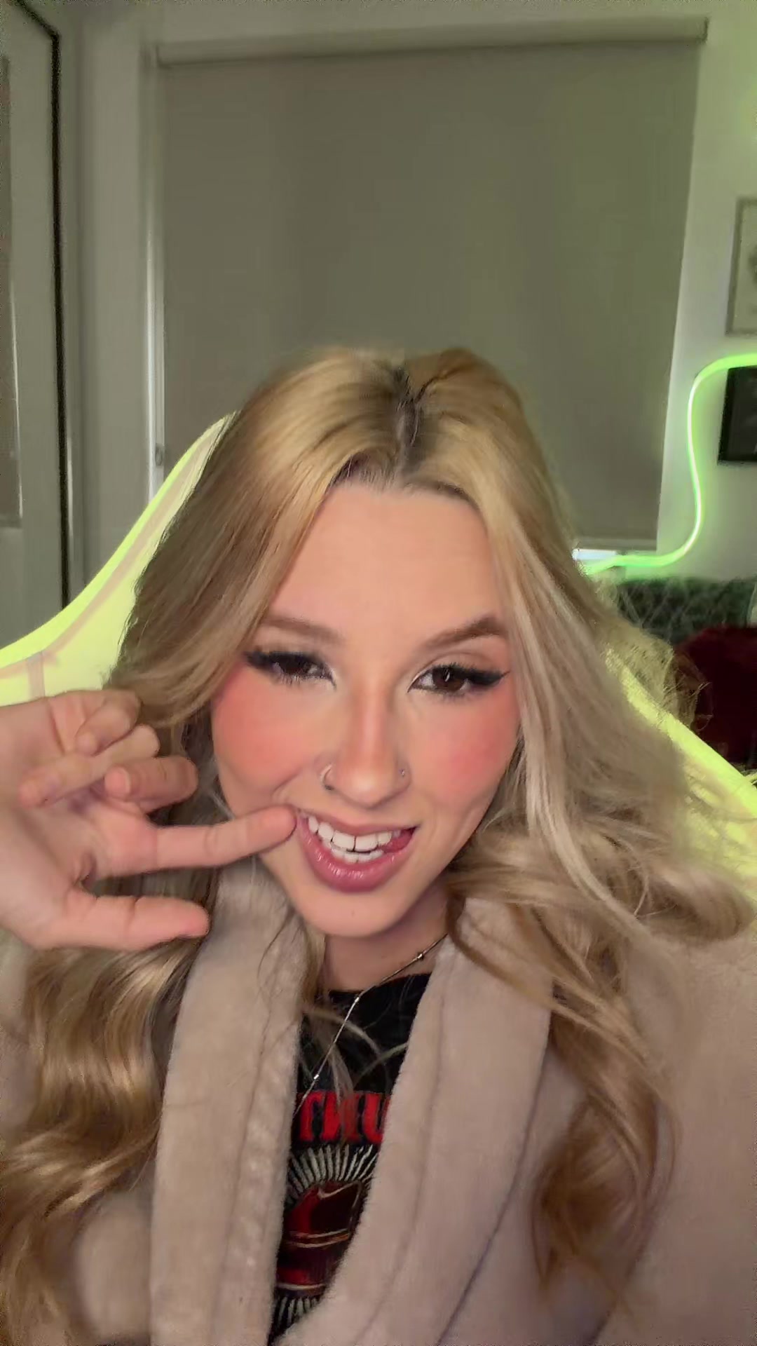 @Bibi