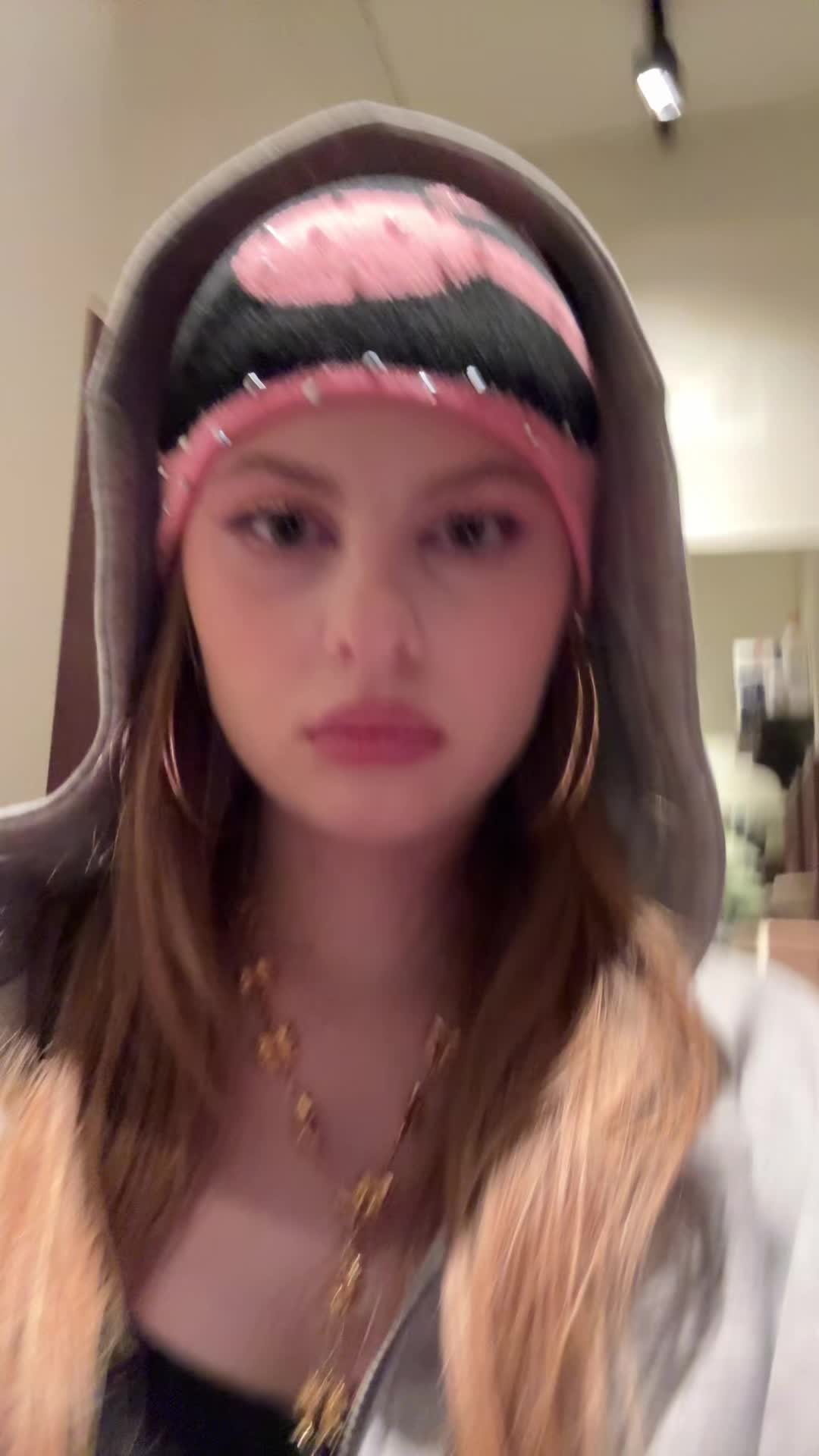 @0sofie5