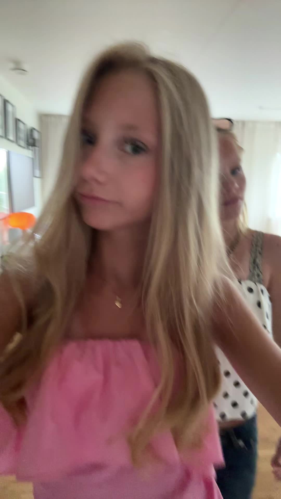 @S🦄