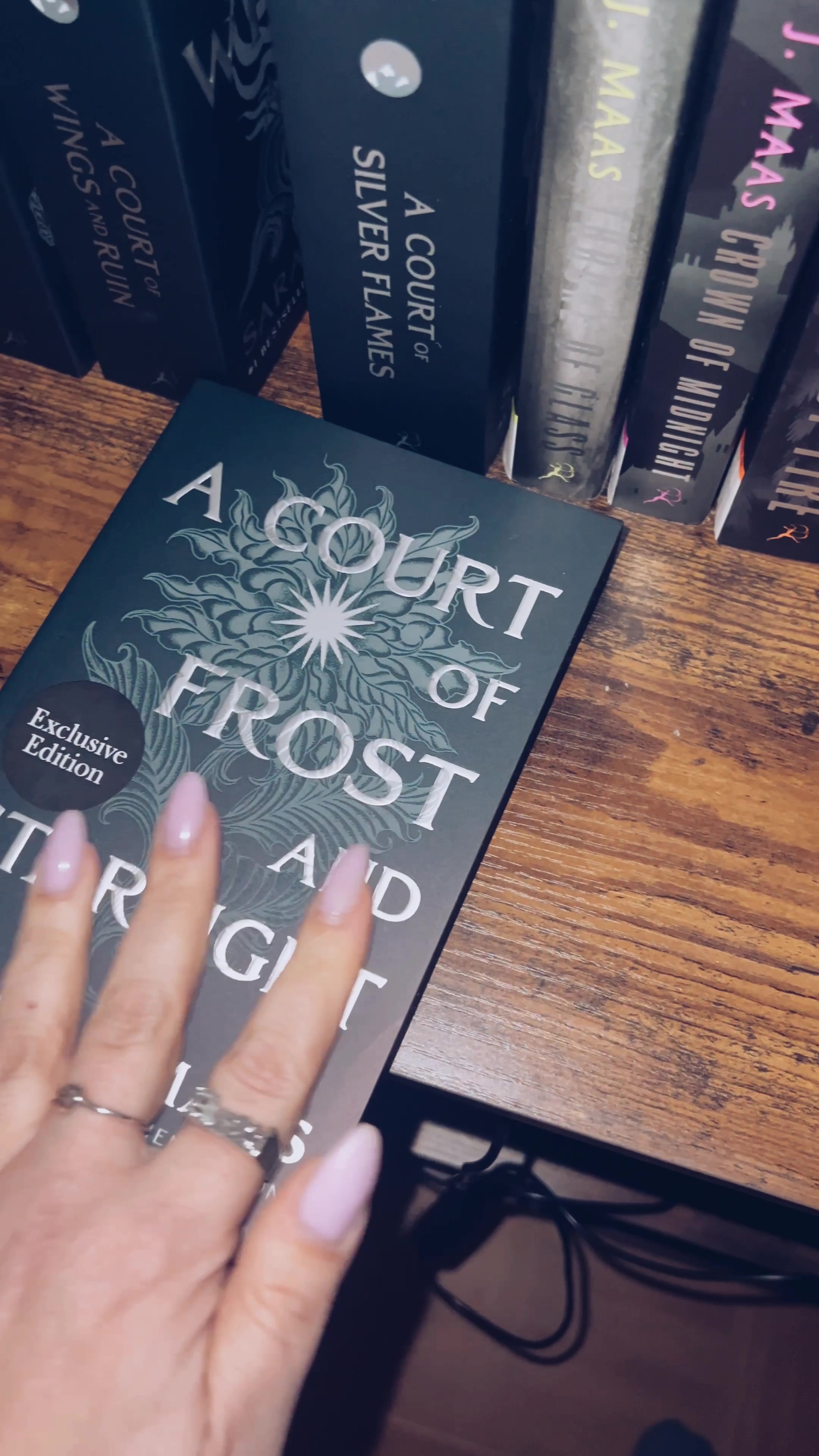 @𝕾𝖈𝖗𝖊𝖆𝖒𝖎𝖓𝖌 𝕿 | Reads