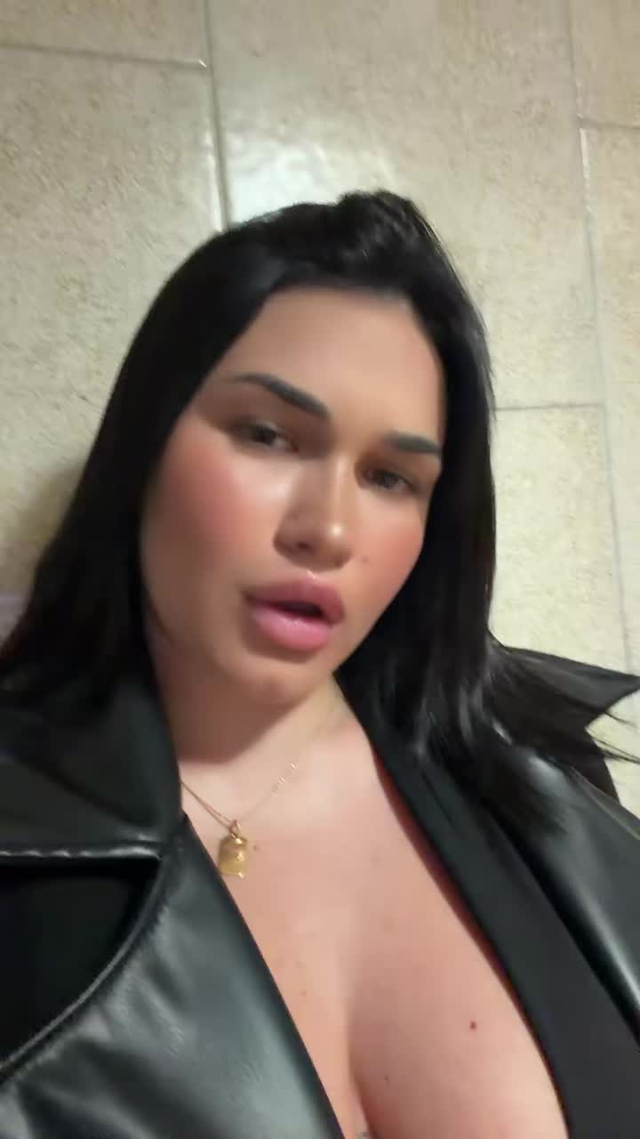 @Rebeccapavone