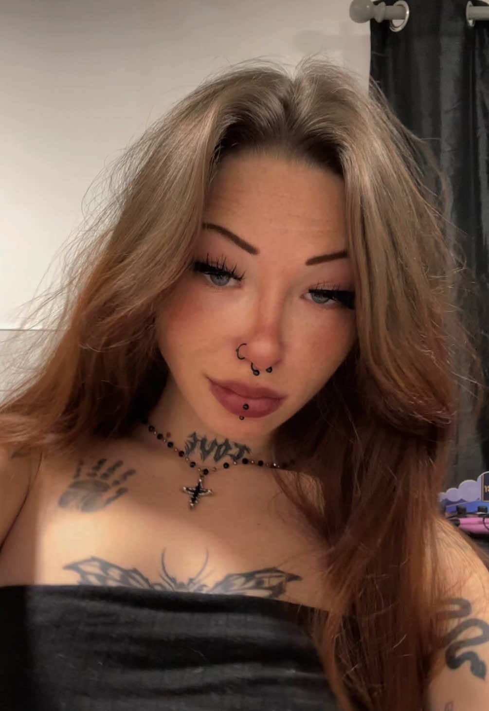 @✨🥀𝕬𝖒𝖊𝖑𝖎𝖆🥀✨
