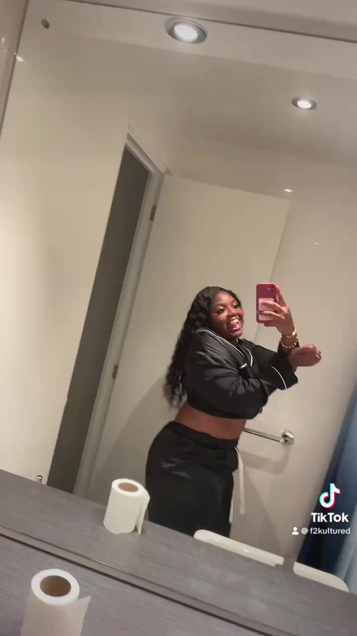 @Ziyah 🫦🌟