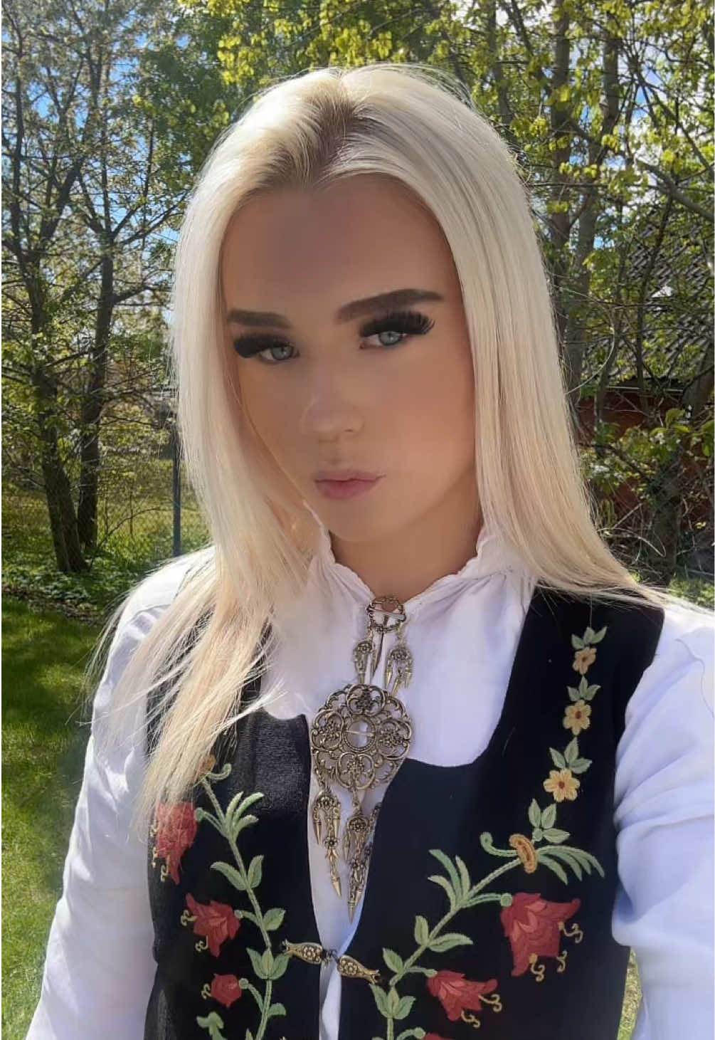 @🌺𝐍𝐢𝐤𝐤𝐢🌺