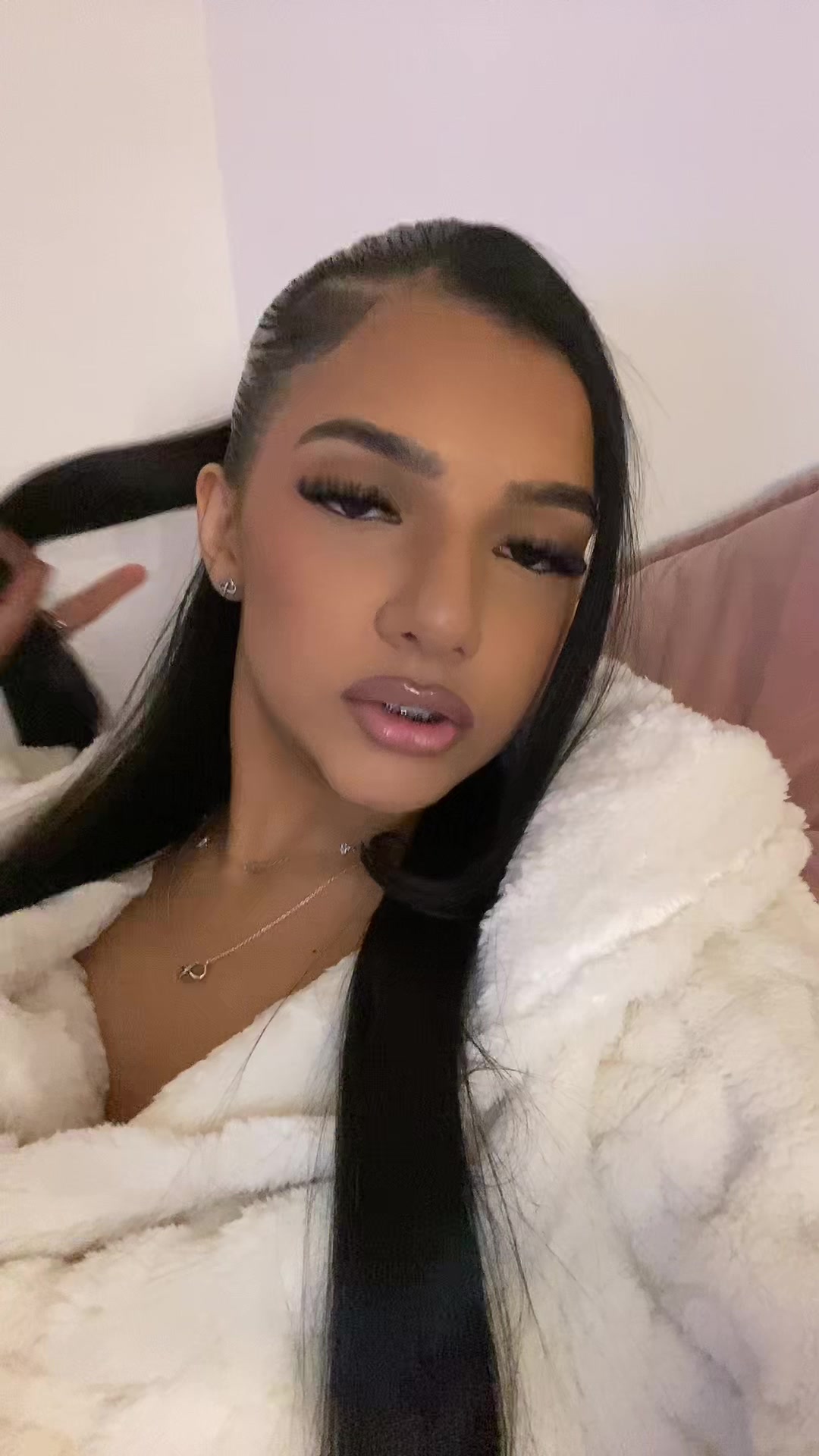@7