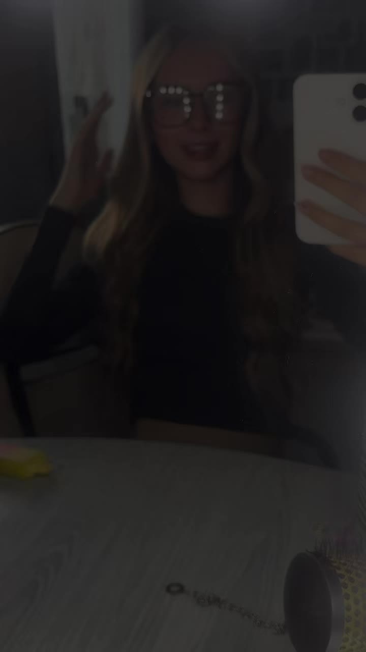 @Lily-Rae X