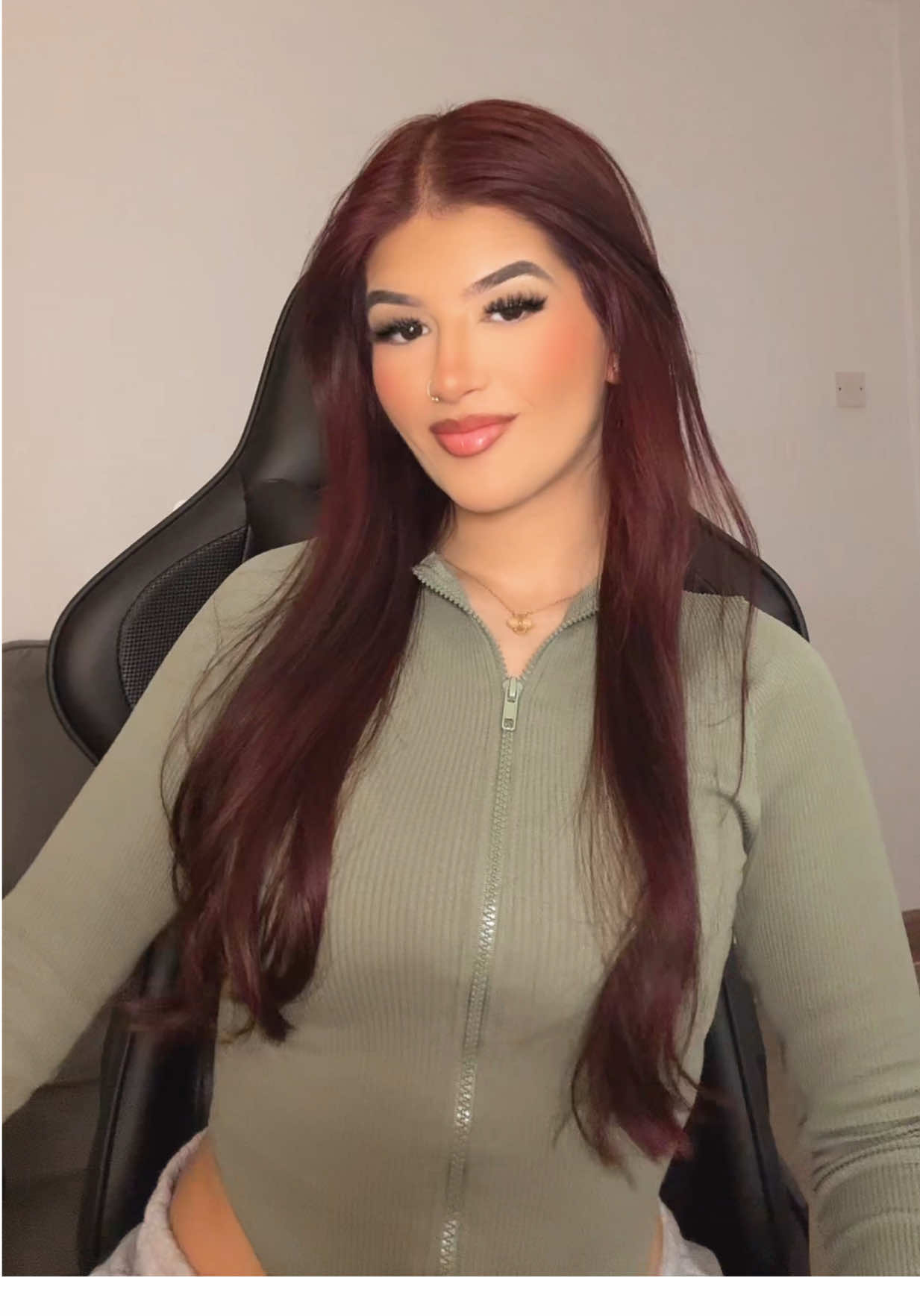 @𝓩𝓲𝓵𝓼💥🤫