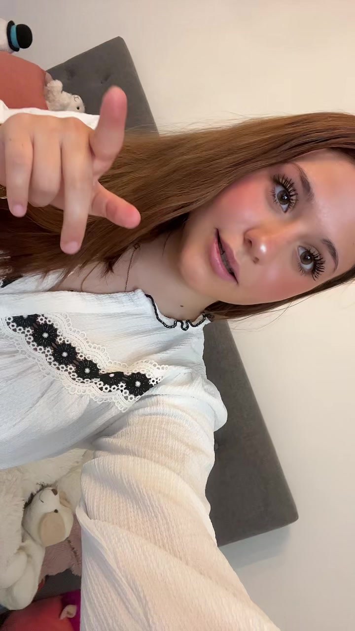 @Delia🦆