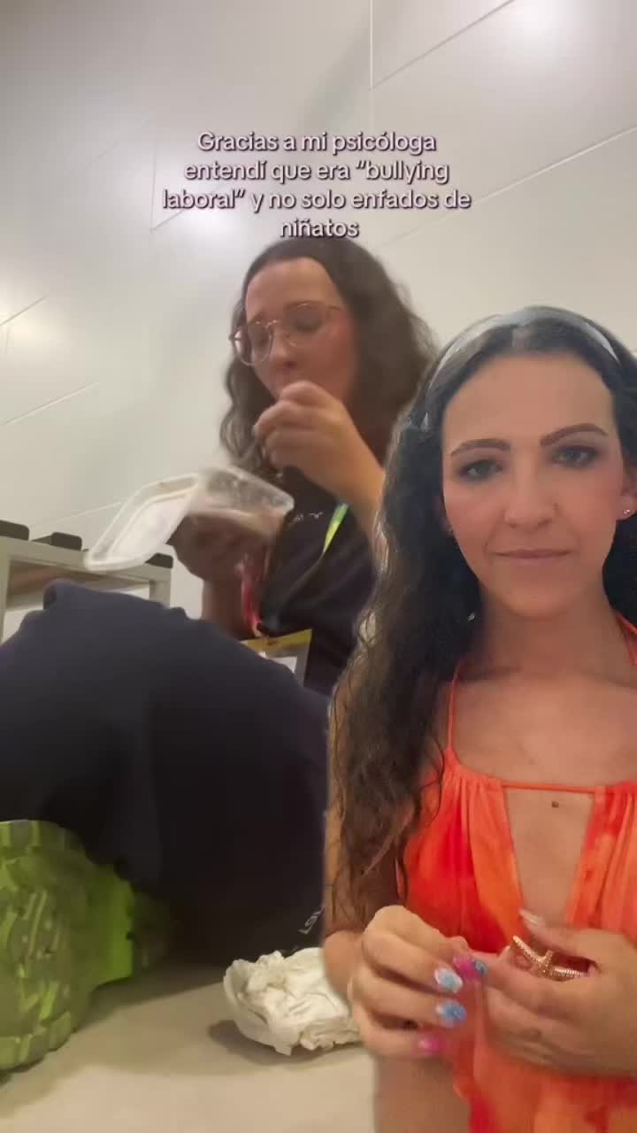 @Reina Natalia👑🌼 ❯❯❯❯