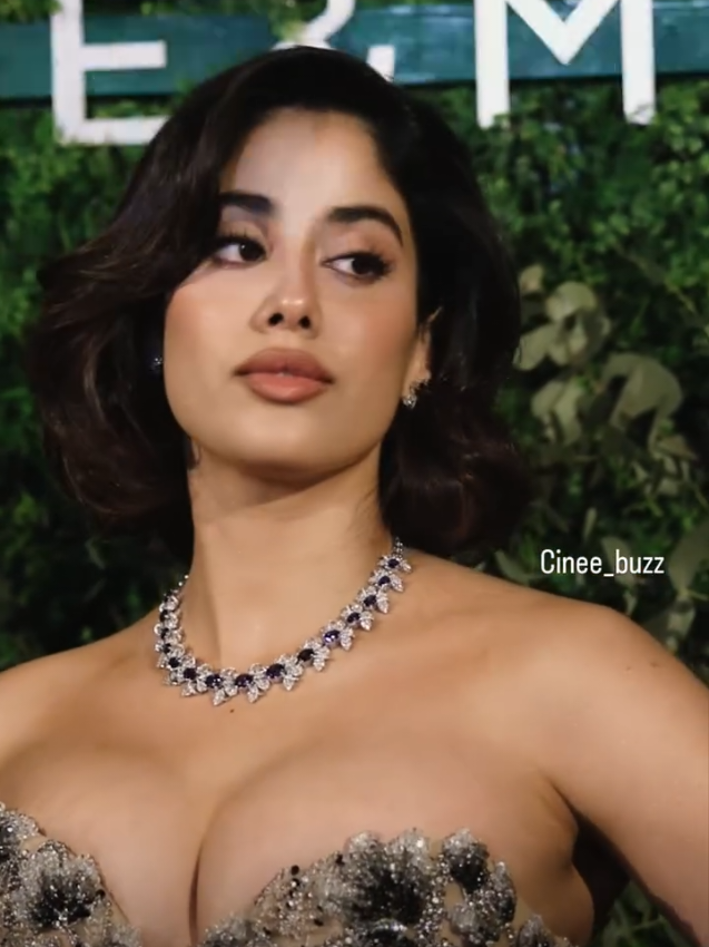 @BOLLYWOOD 360🔥🥵