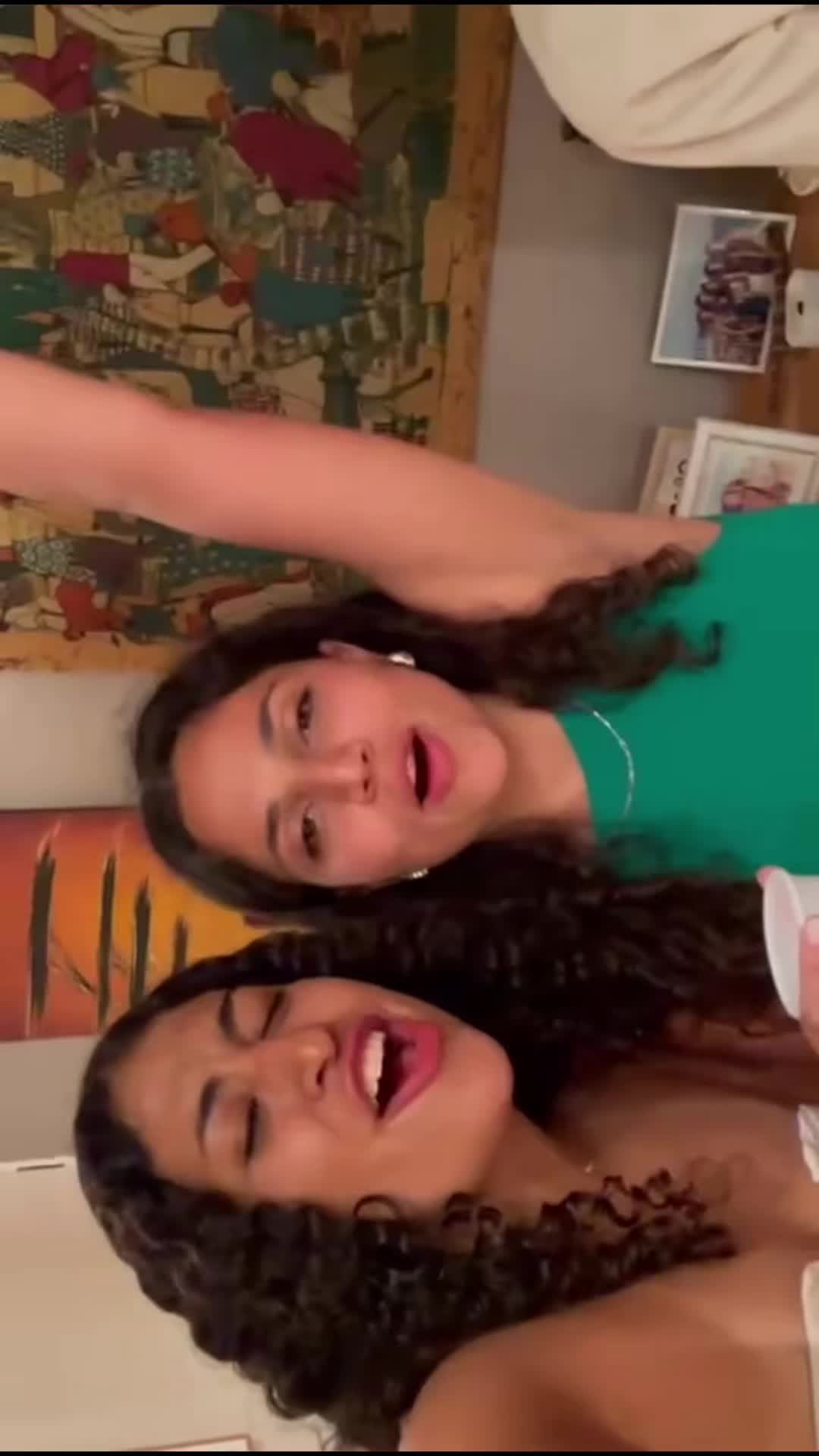 @elenina