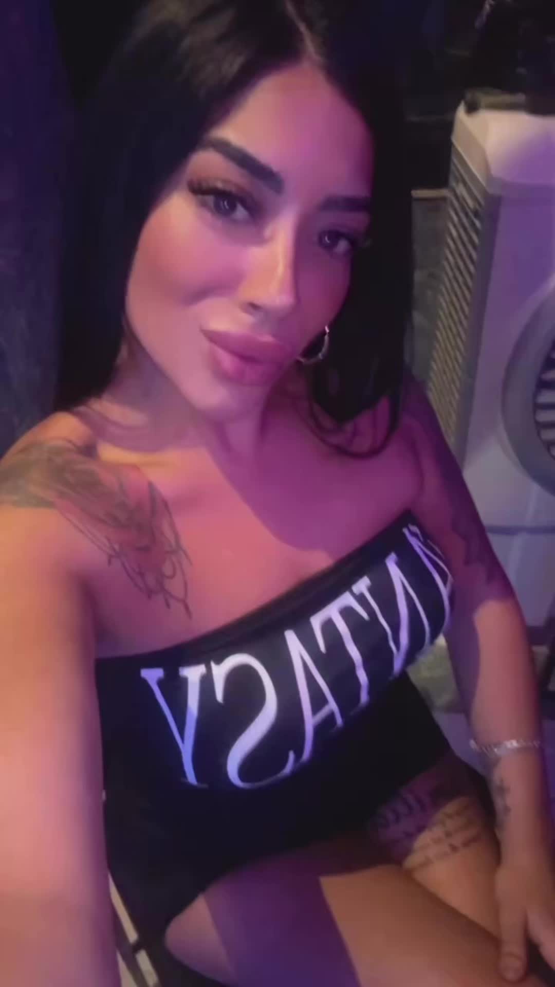 @Laanegraflores