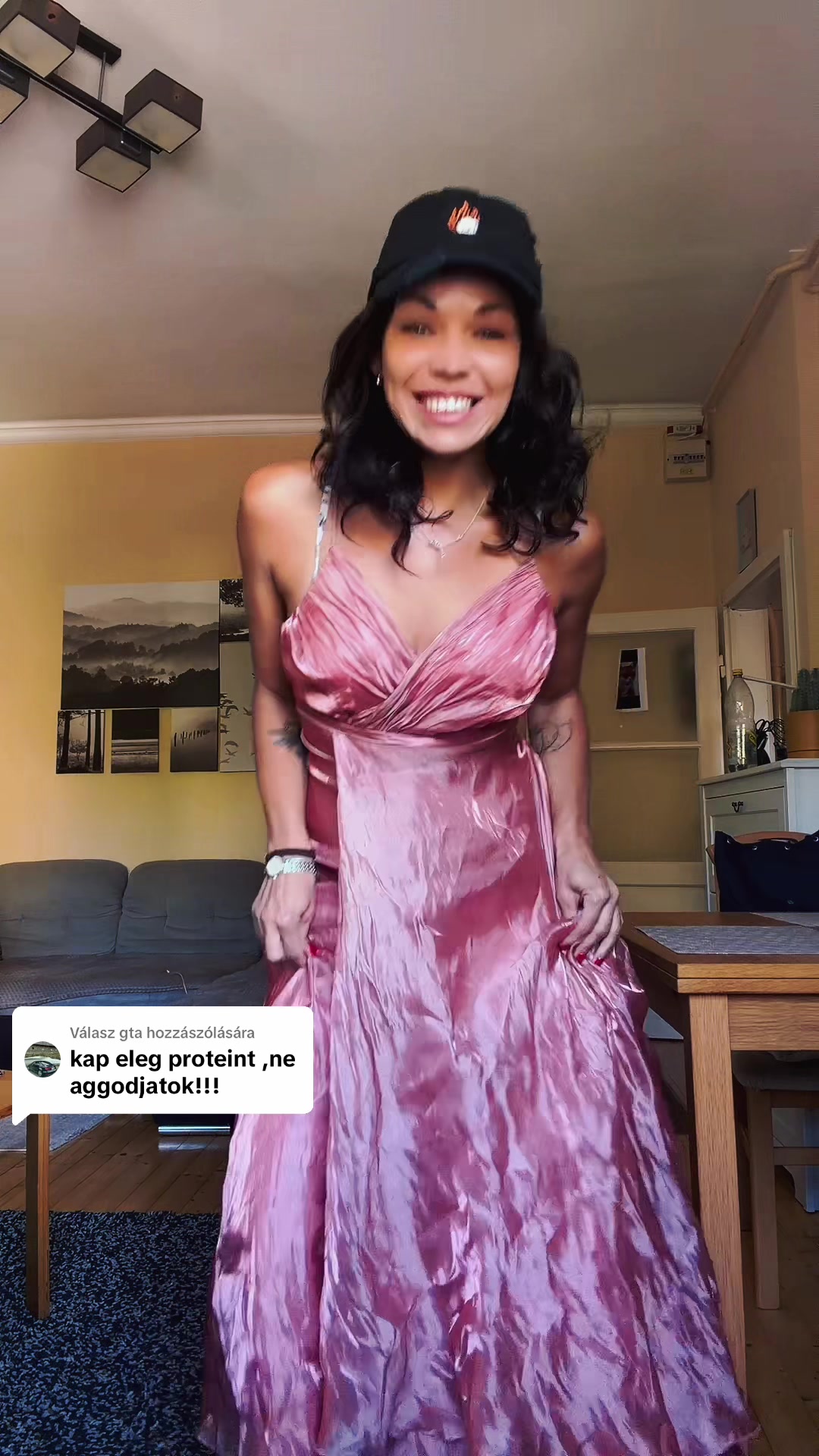 @S&aacute;ra Pongr&aacute;cz