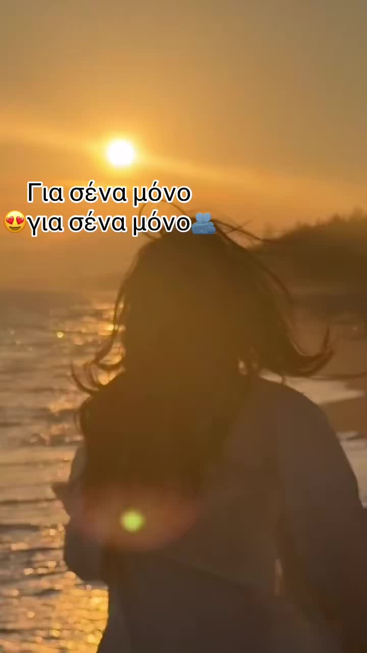@Louisaartemis)