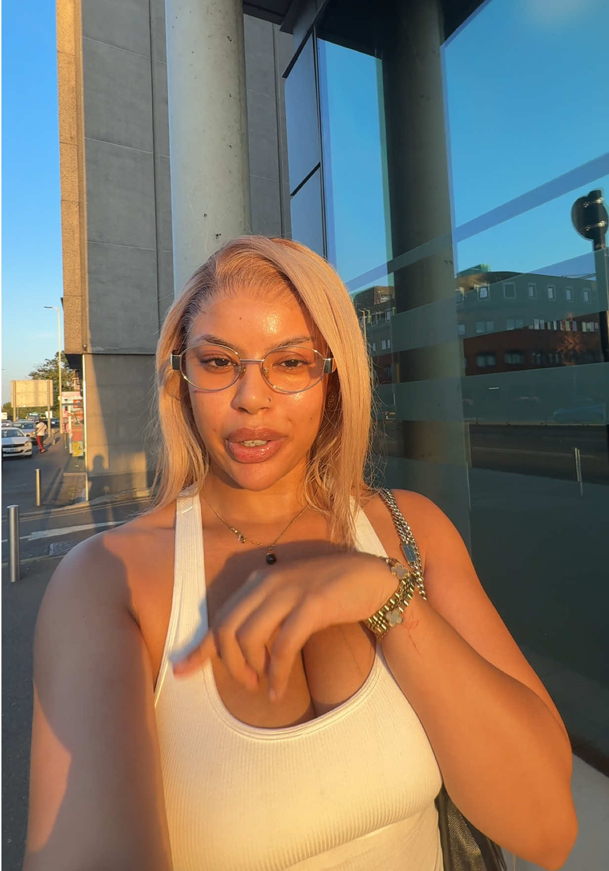 @inezblanchettee