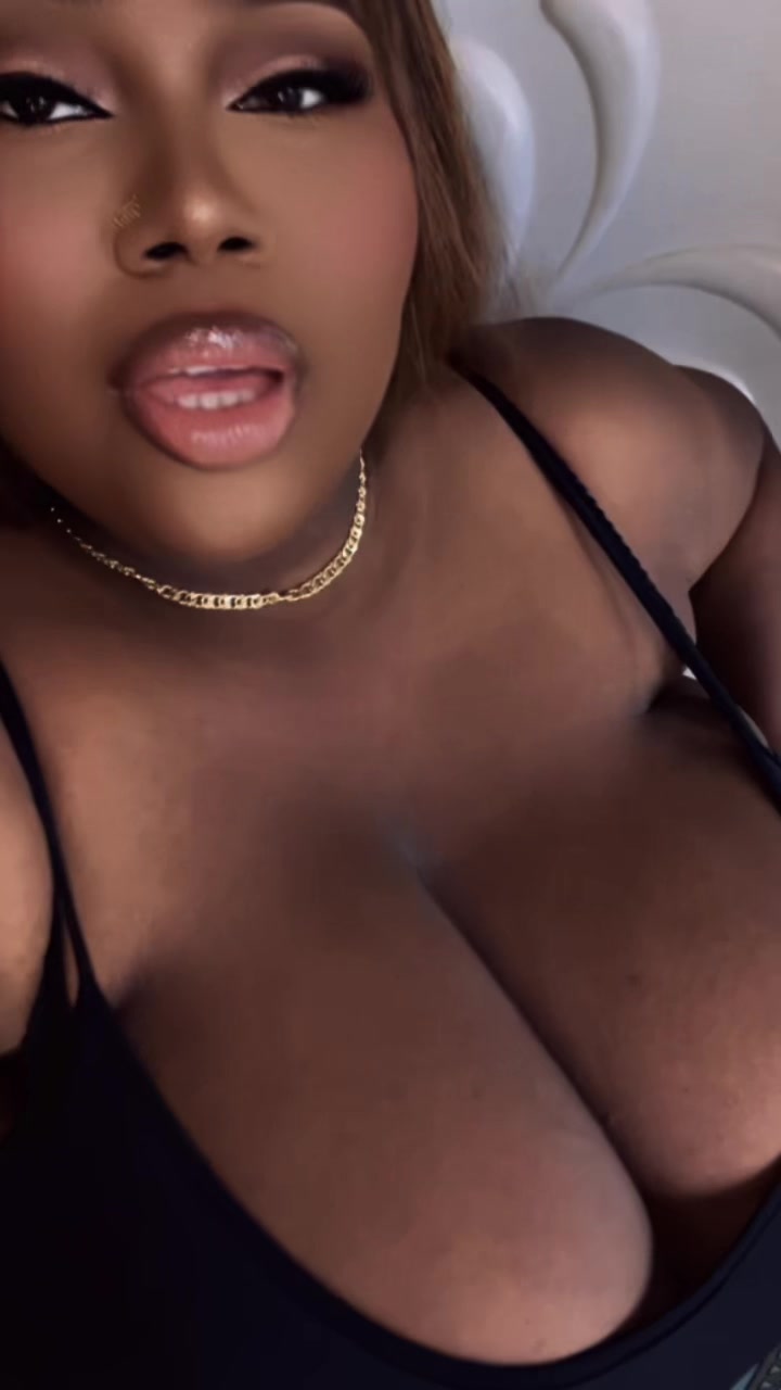@✨That_biggirl✨