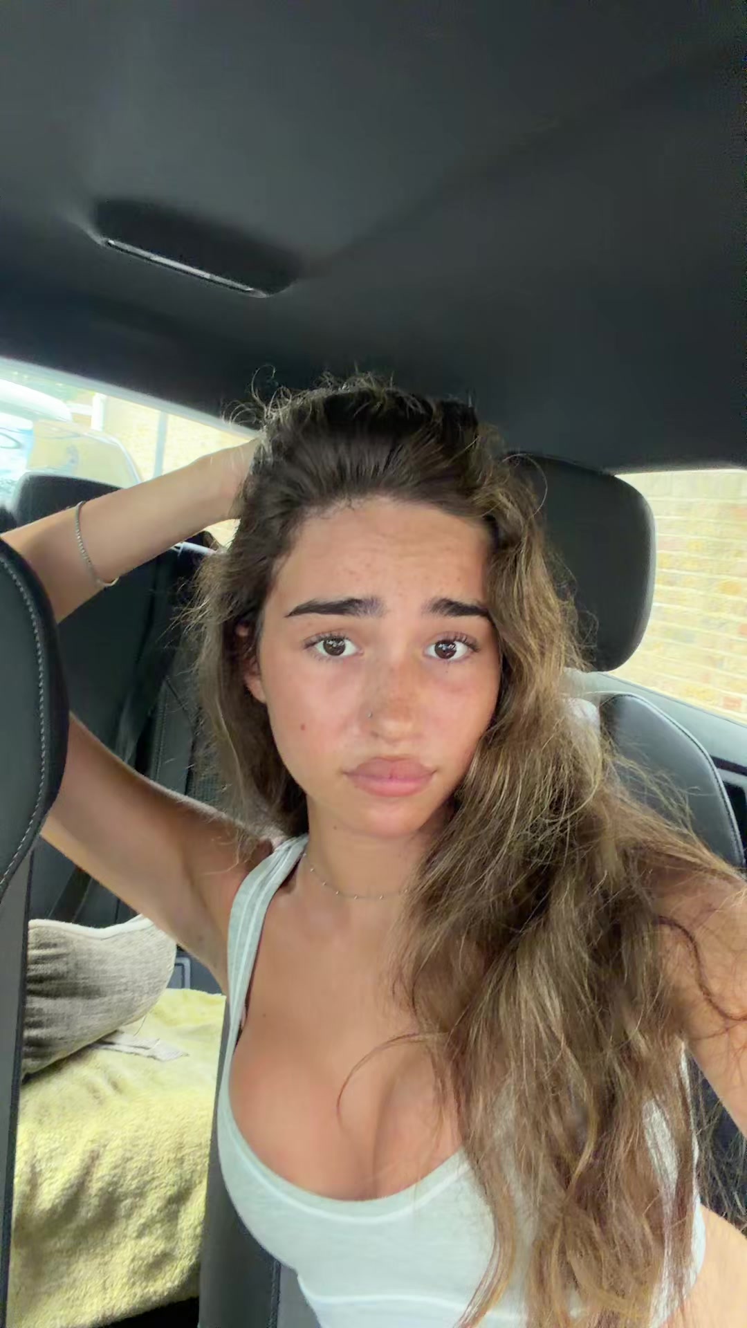 @Bibi