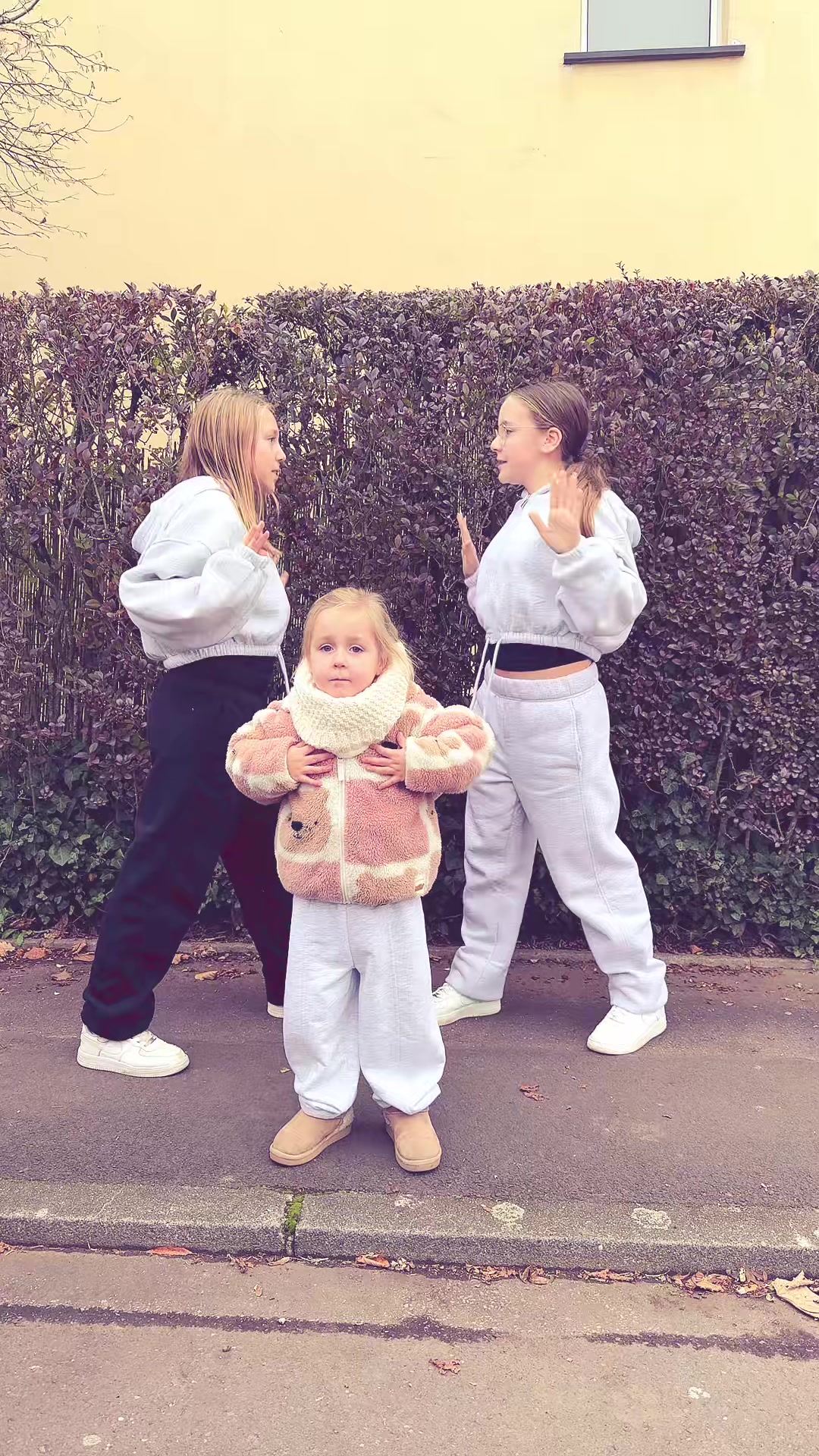 @3danceSisters.x