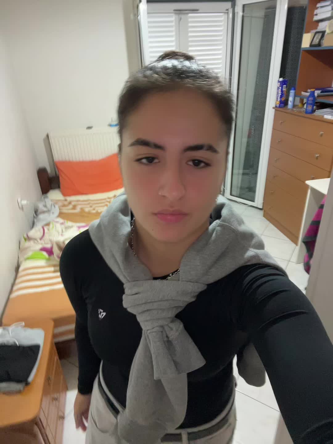 @d3sp0ina