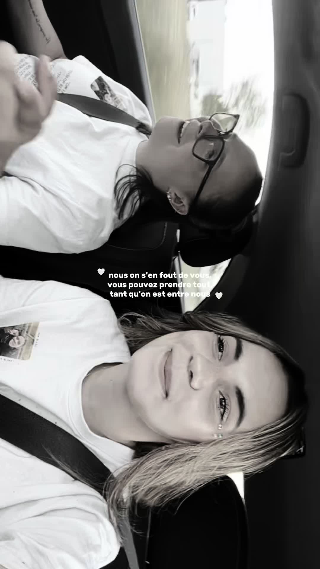 @L&eacute;a