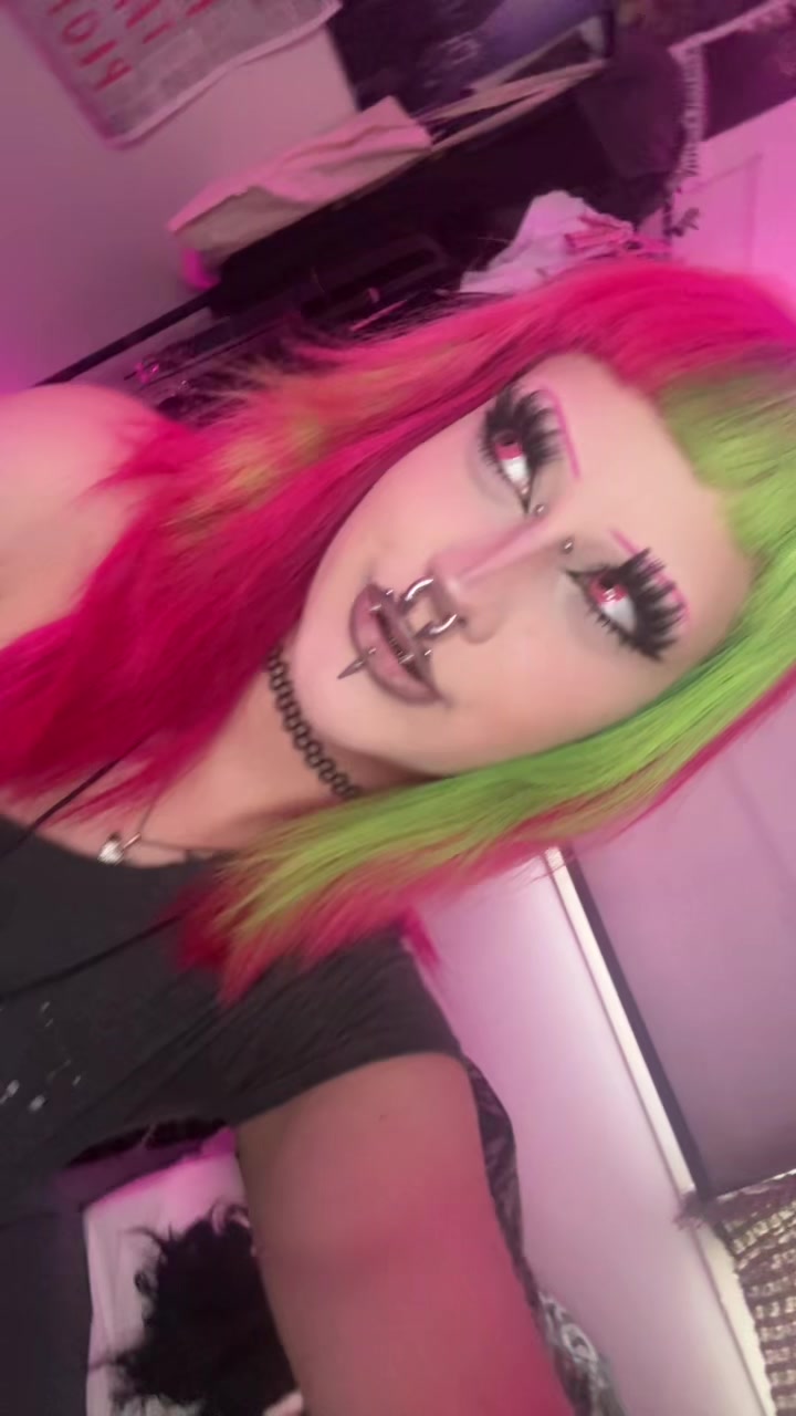 @🧟♀️