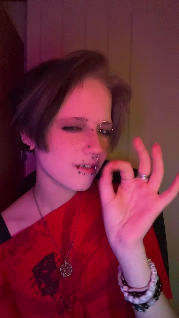 @𝕊𝕙𝕖𝕝𝕝𝕪 𝕚𝕟 𝕓𝕝𝕒𝕔𝕜