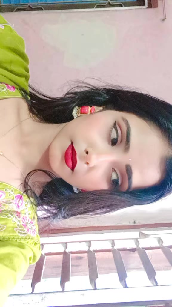 @rakhi thakur🌸🕊️