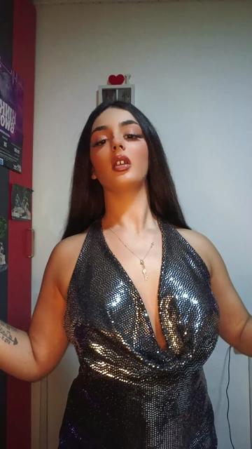 @_Saandraa_