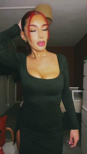 @Lyannaa
