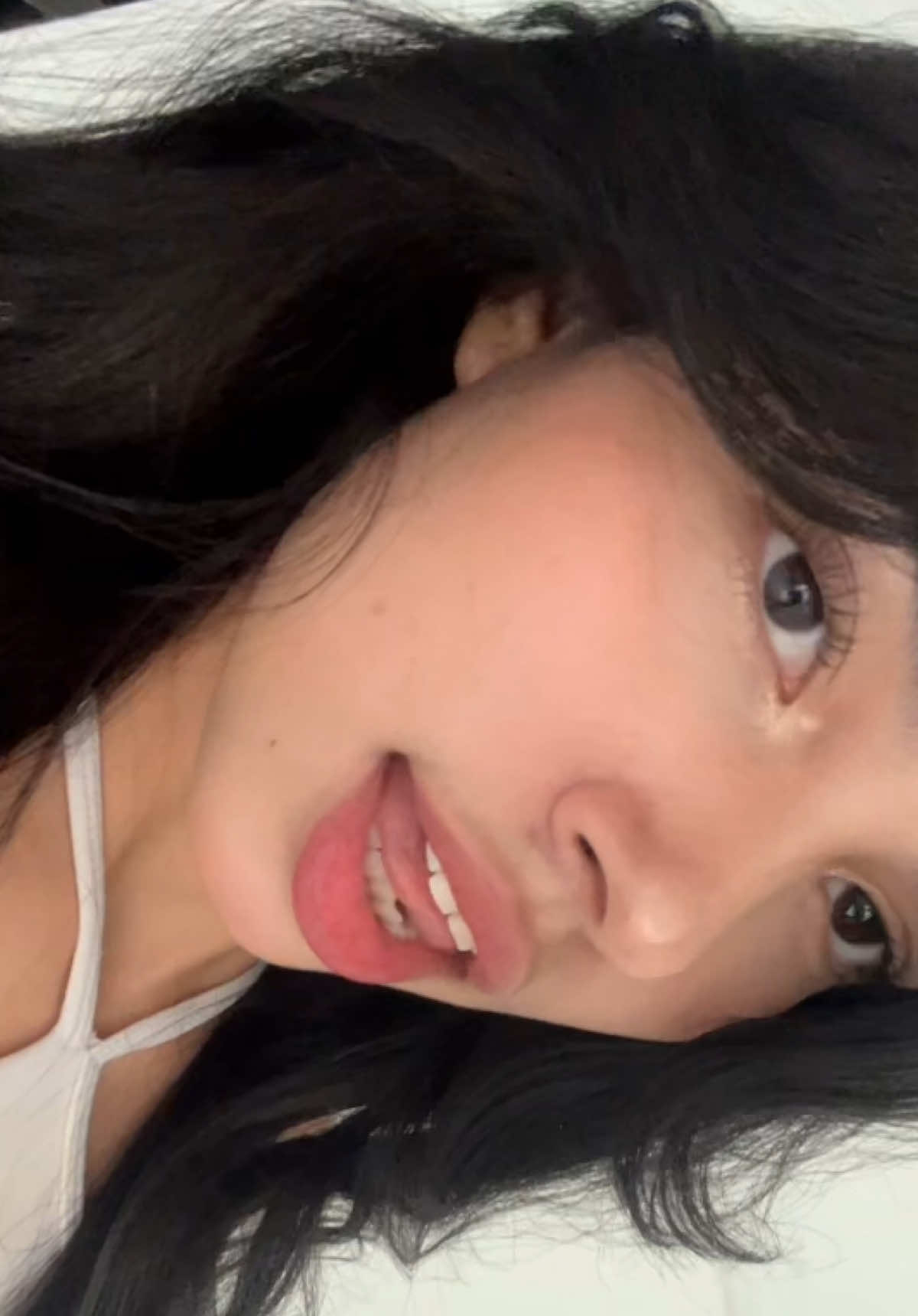 @valen<3🦇