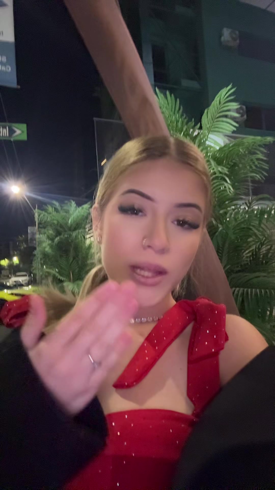@Zahide de România😈