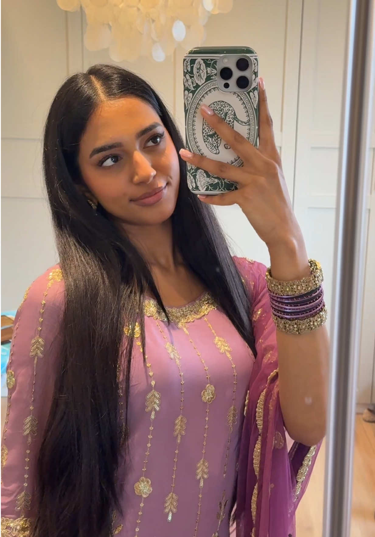 @simran🧸