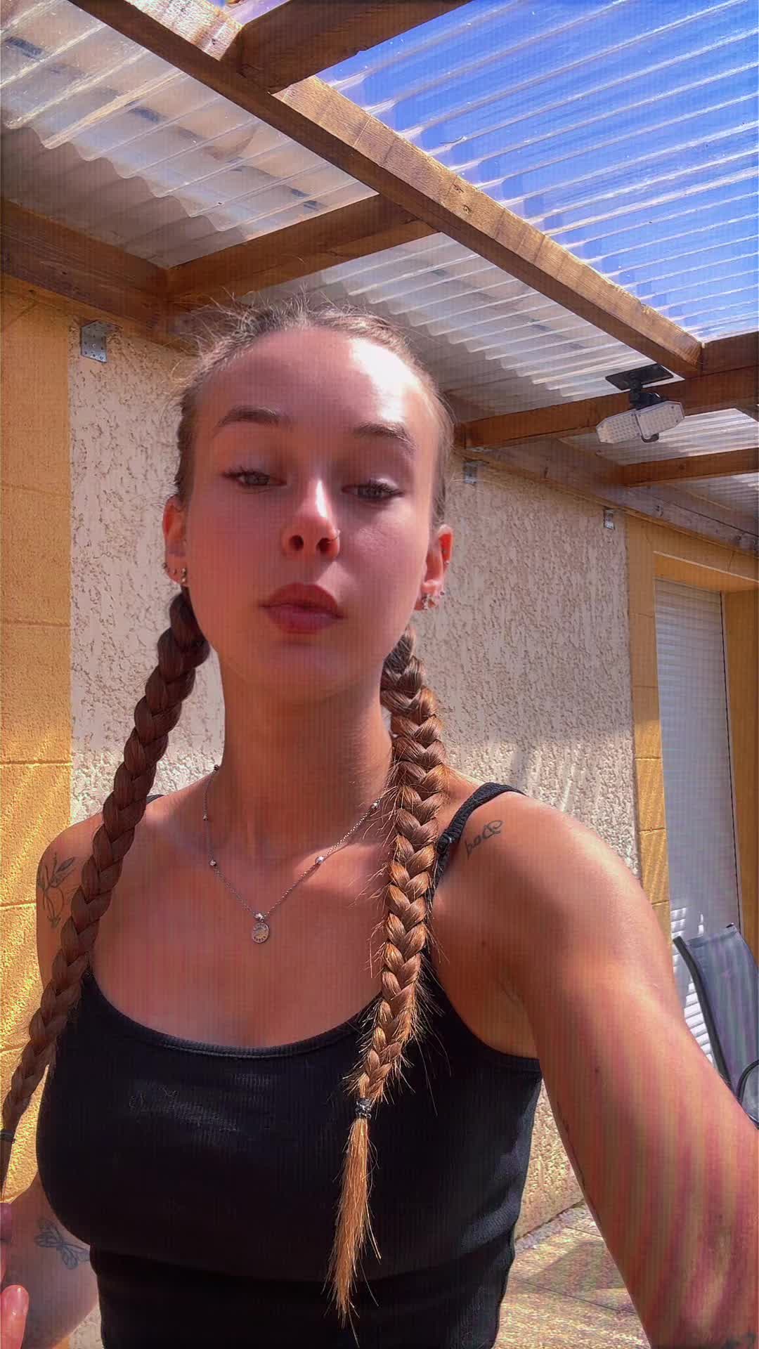 @𝐠𝐰𝐞𝐞🧸