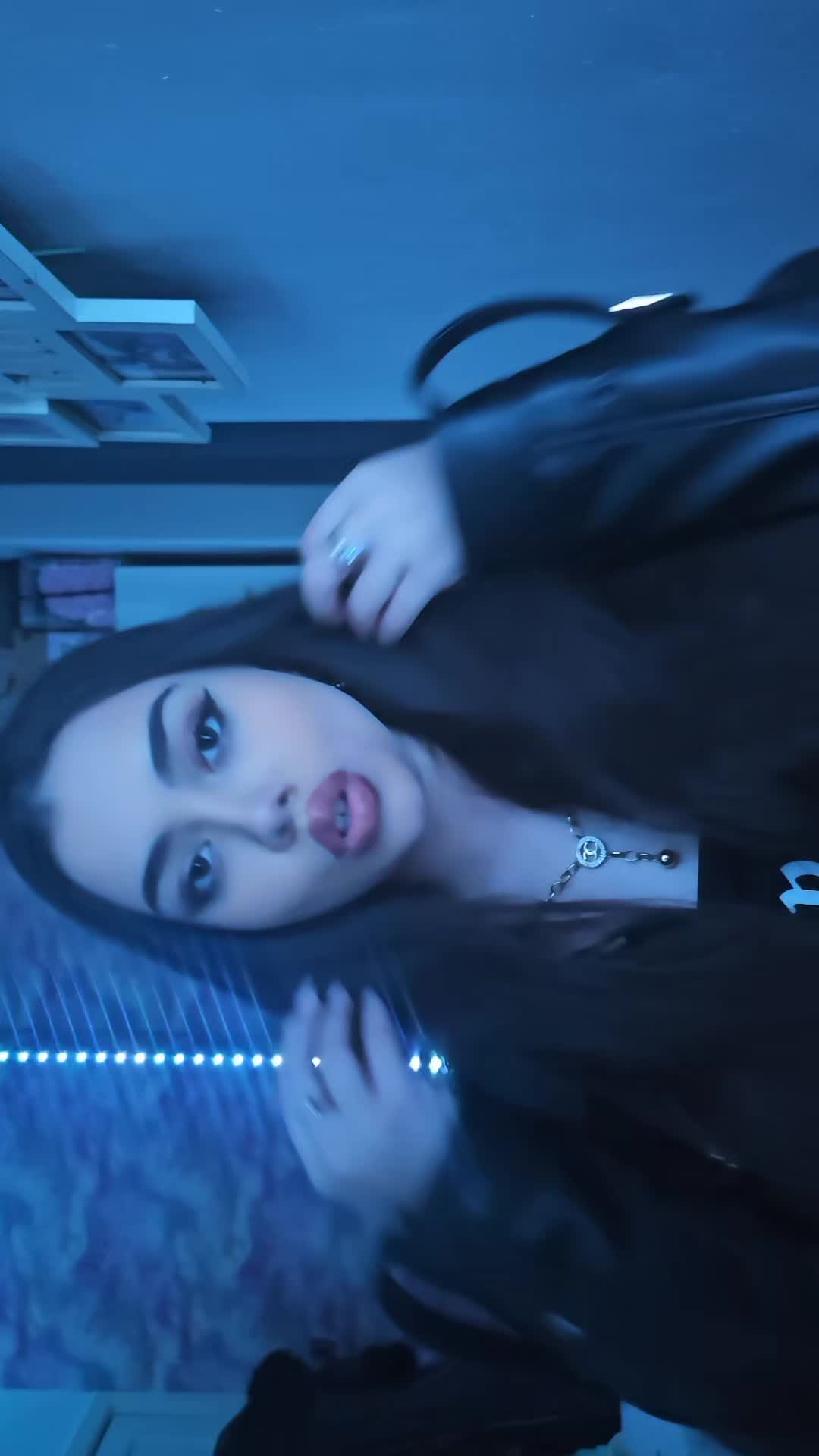 @Izabella_Angelova