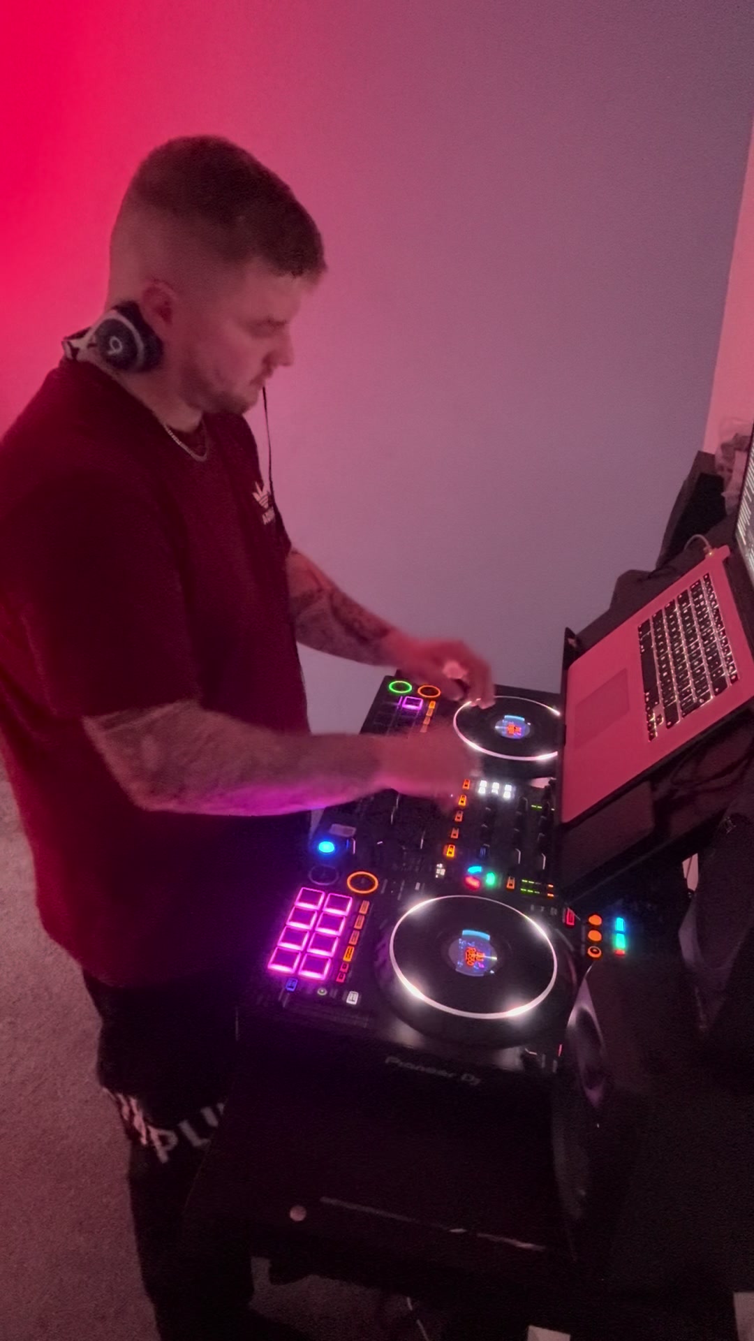 @Dj Robbo