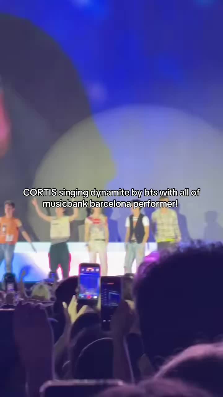 @⪩ ⪨