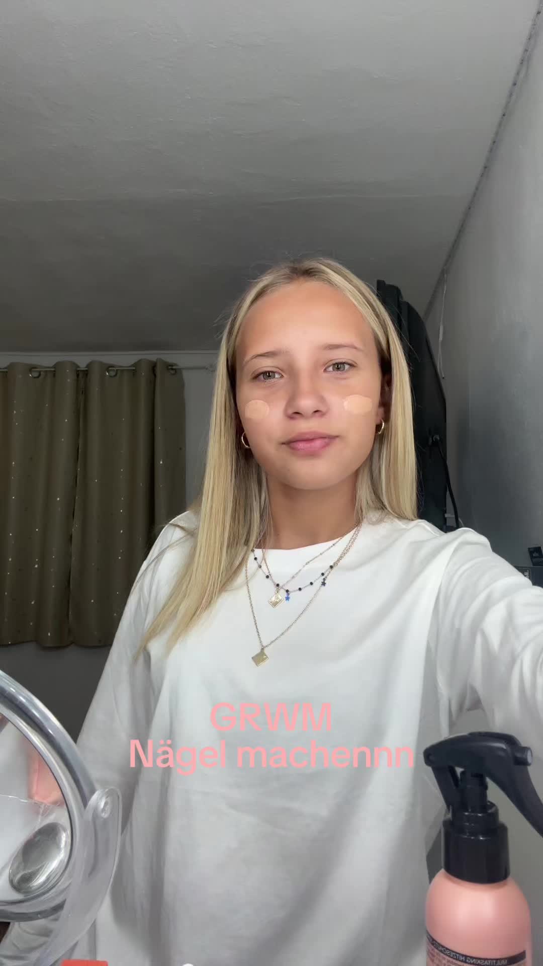 @𝓜𝓲𝓪