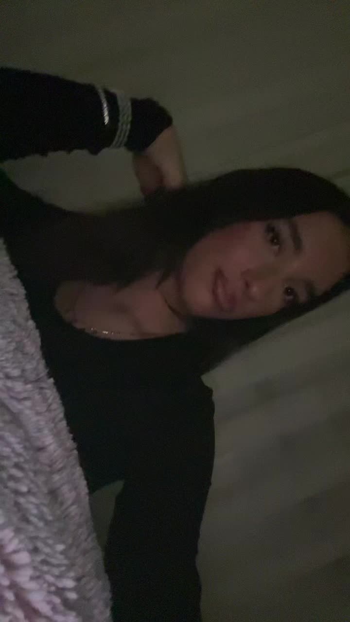 @sᴀʀᴀ