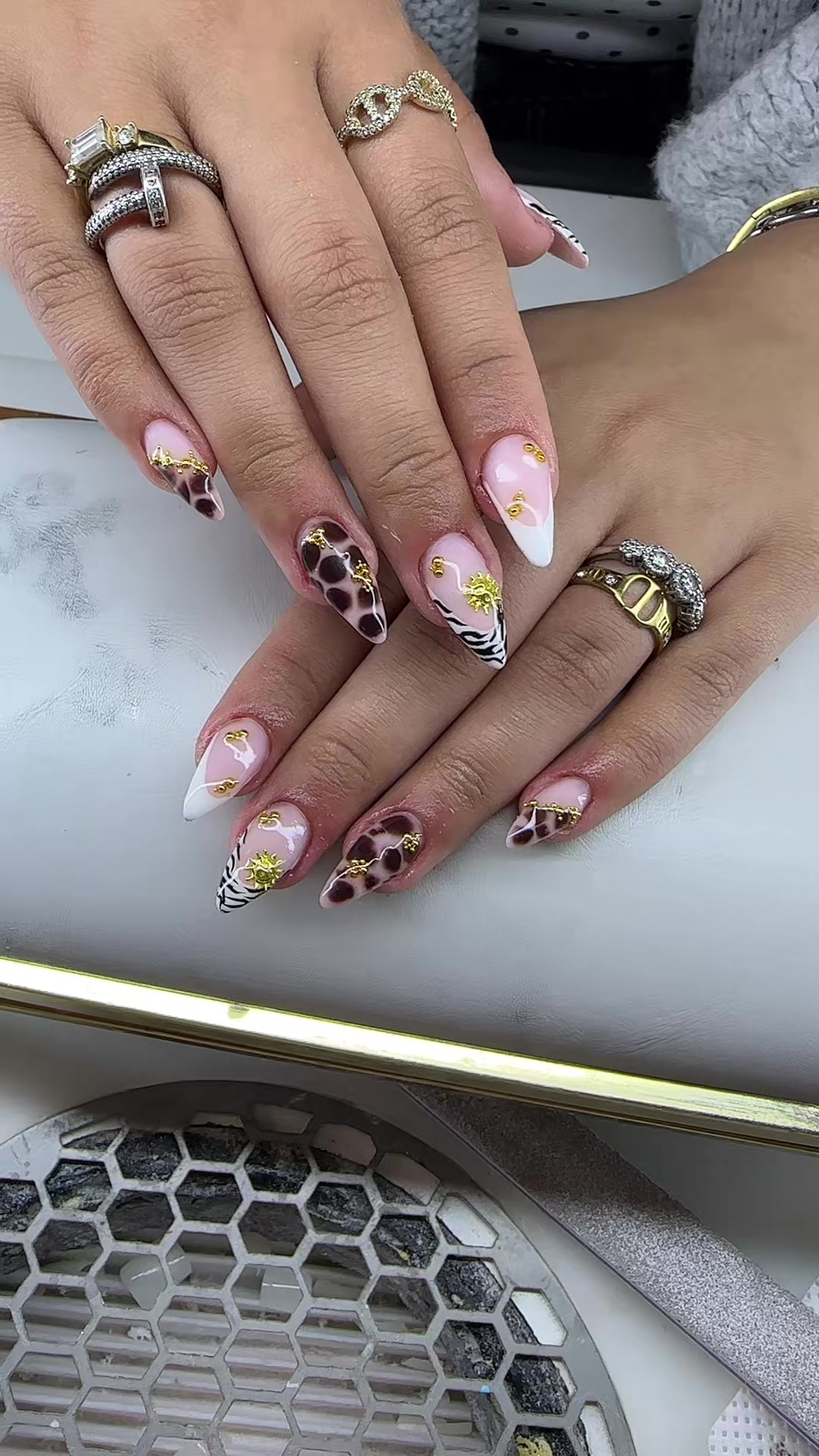 @Hairartist_nails