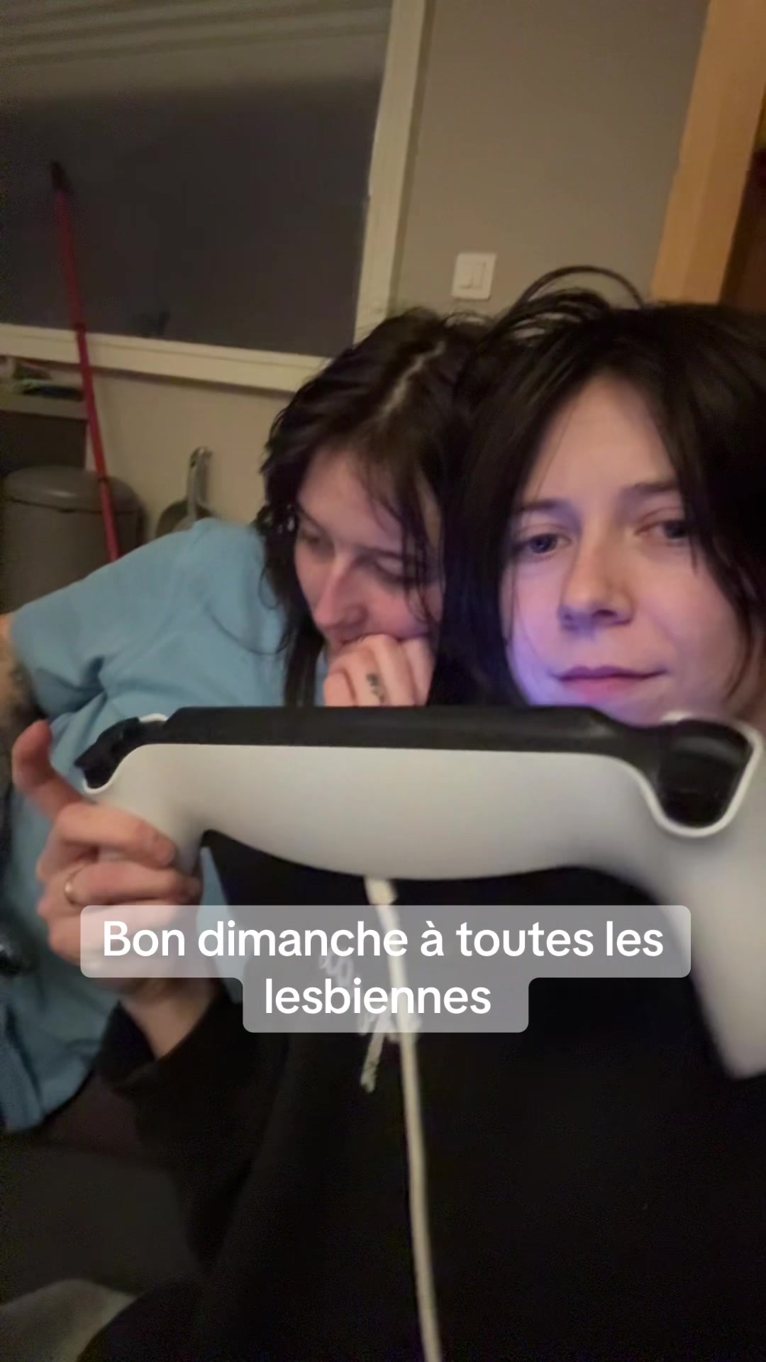 @Lise & Gaëlle 🖤 wlw