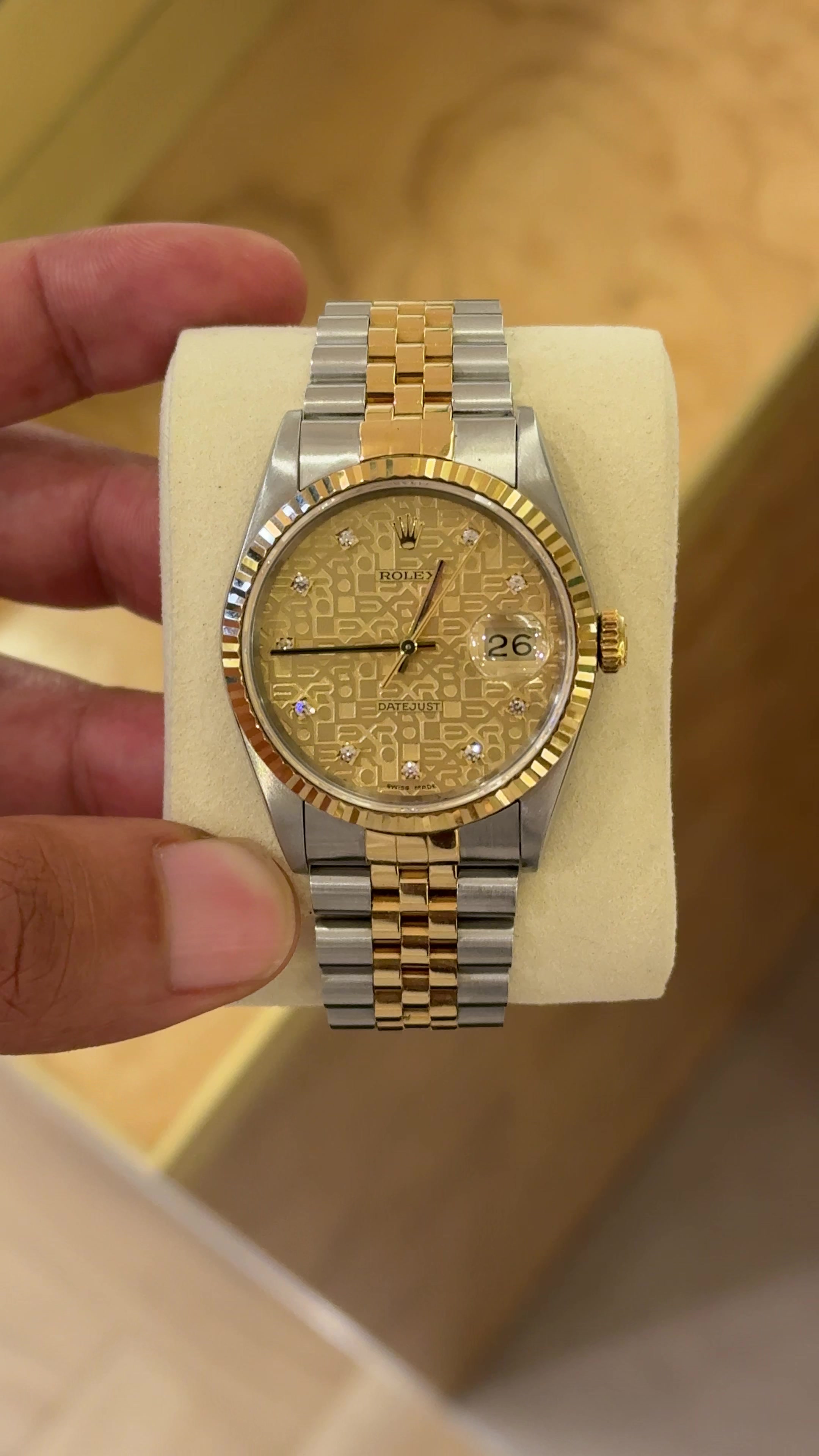 @Luxe Watches