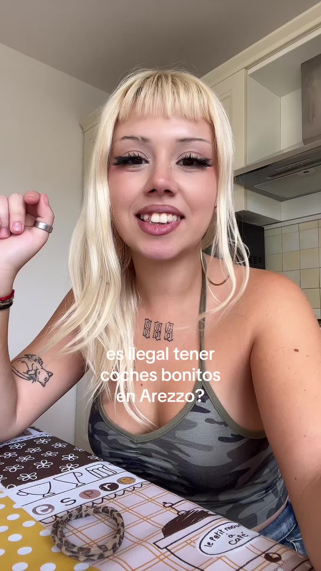 @888