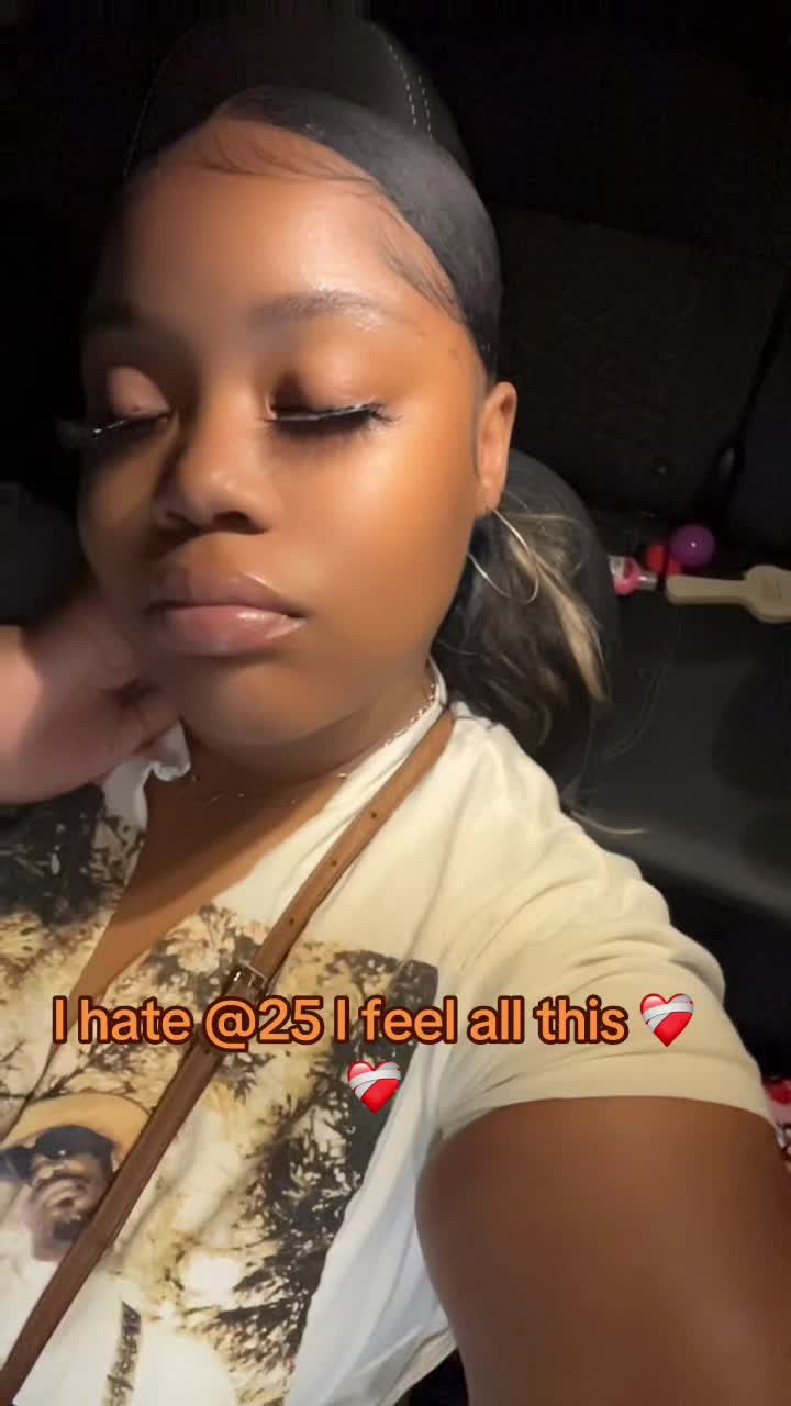 @Lady_.Desi