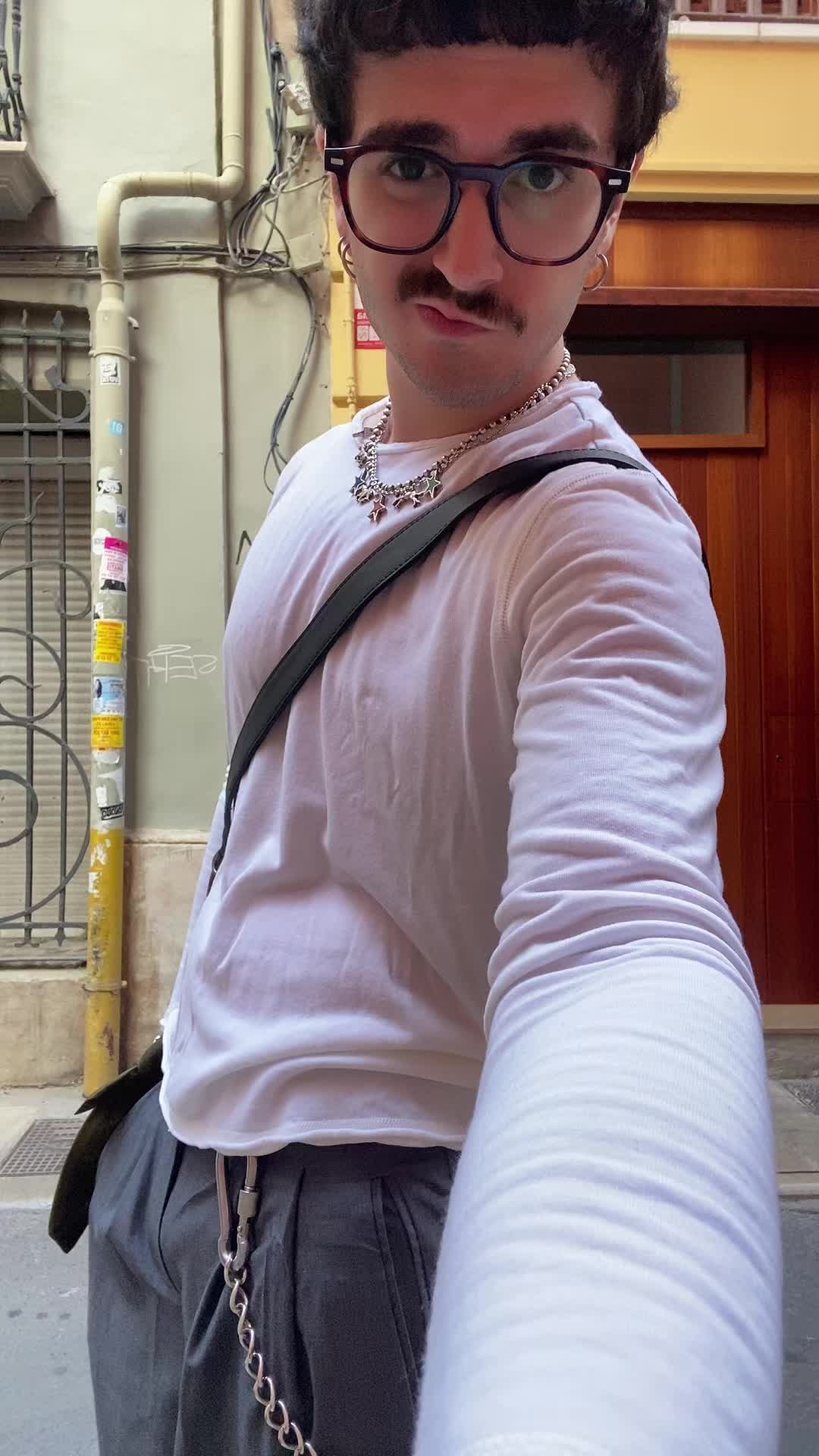 @iamnot.giova