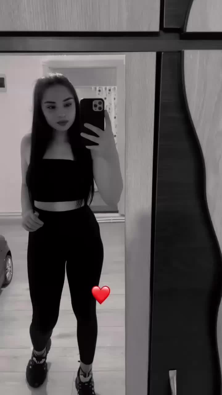 @ℱ𝓁𝑜𝓇𝓎🤍