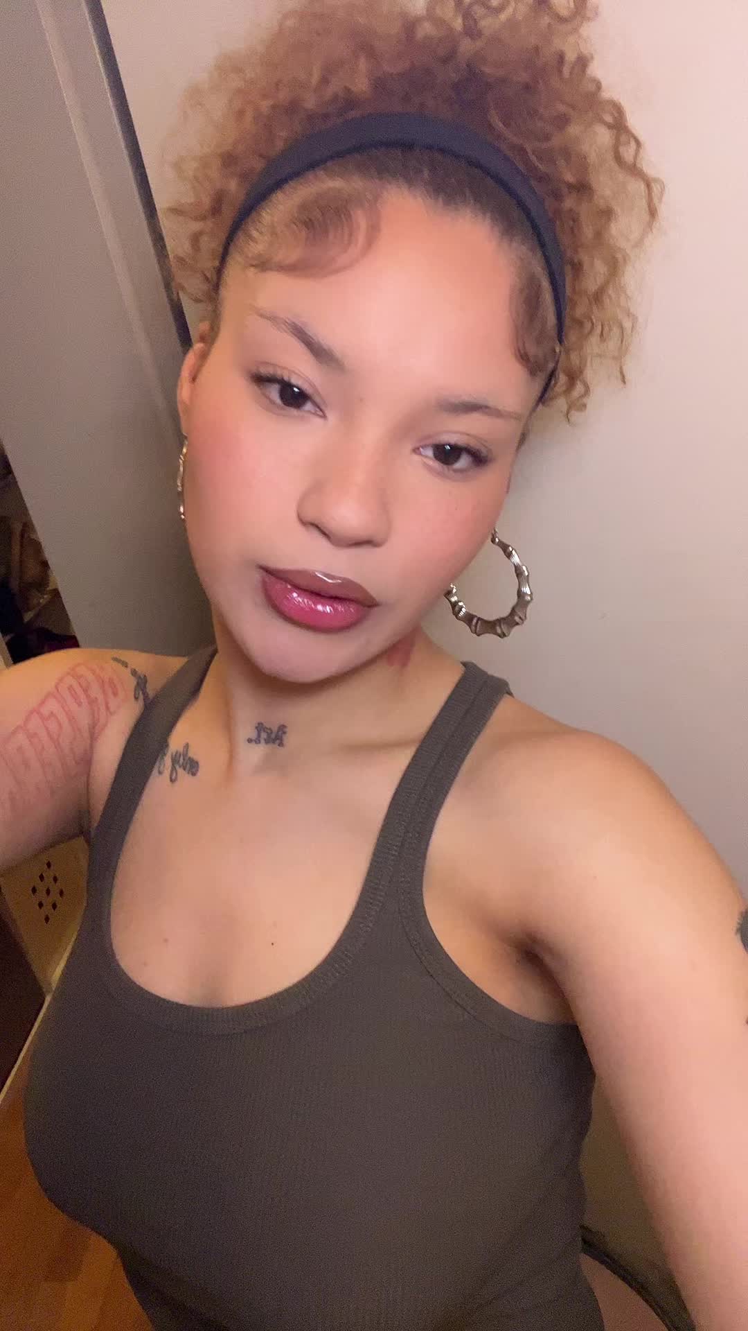 @urgirllovesmyswag