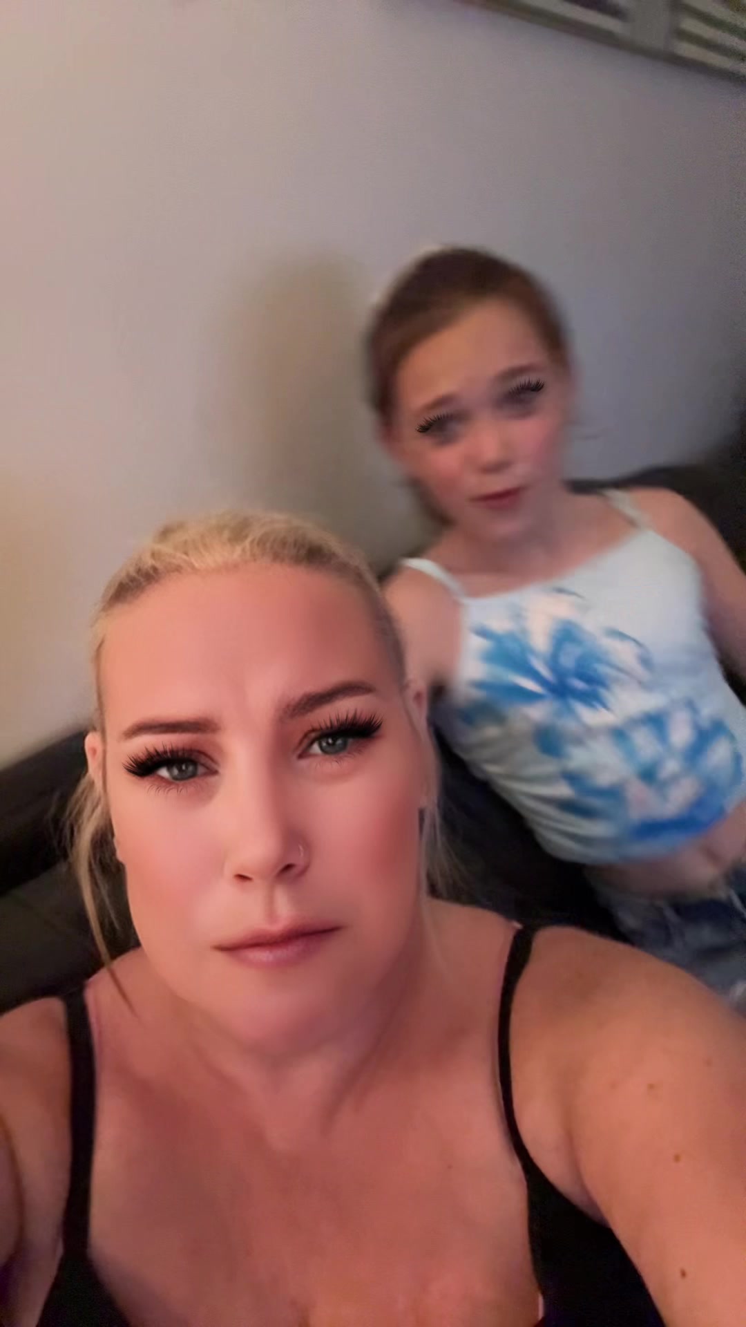 @Claire Wright502