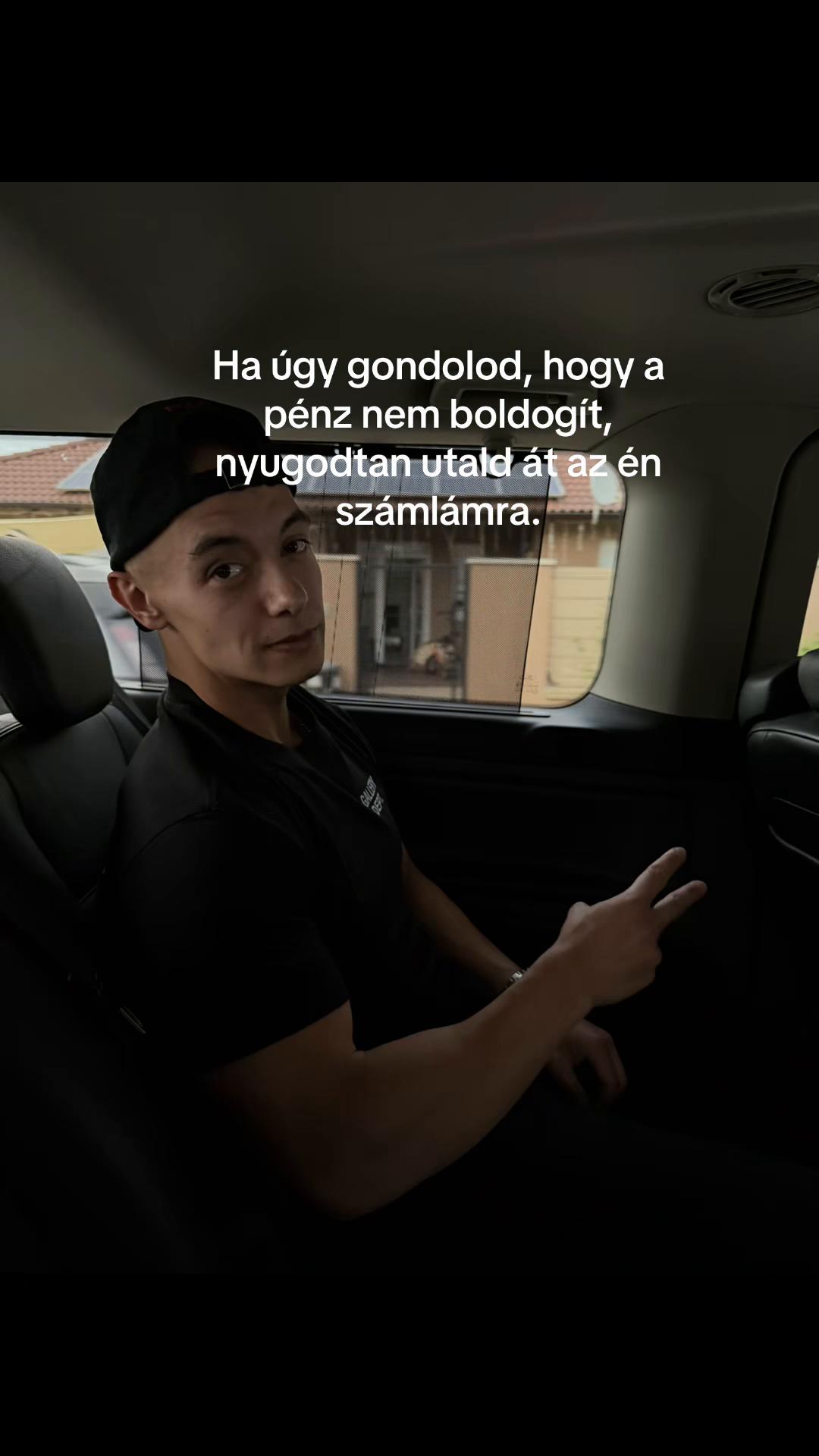 @R&oacute;bertMajor