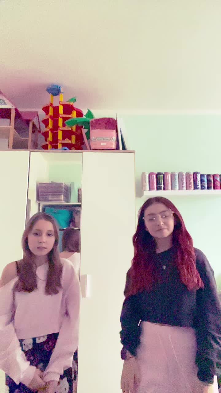 @elenkanikolka